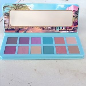 Essence Welcome To Miami eyeshadow palette New
